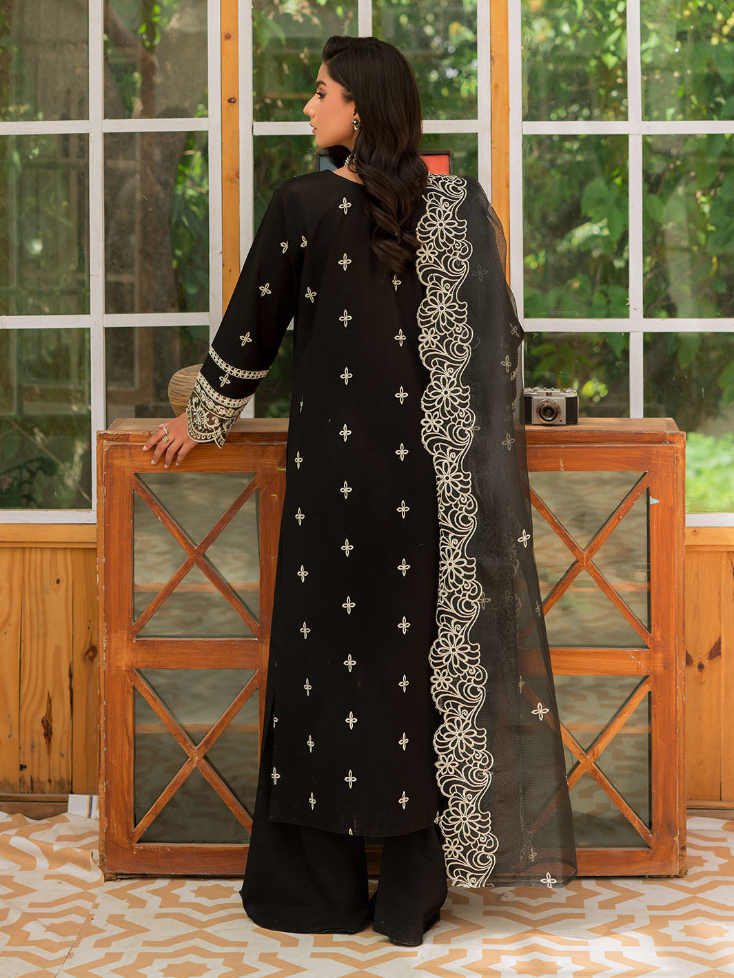 Mahnur | Bella Lawn 24 | BL - 10 - Ladies Clothes 