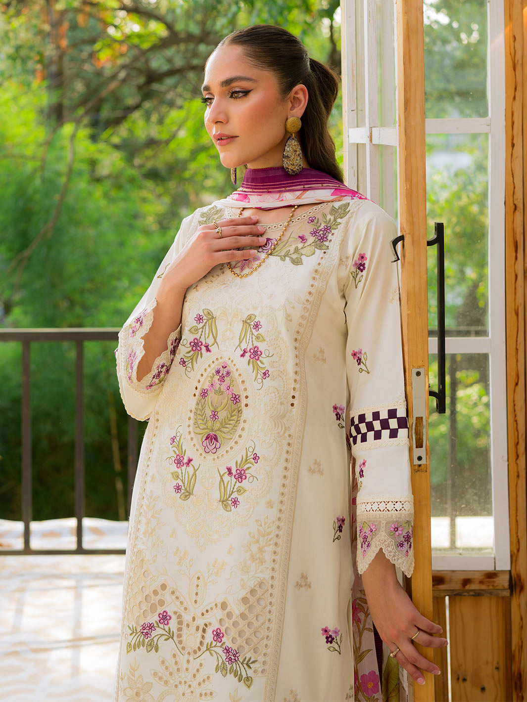 Mahnur | Bella Lawn 24 | BL - 04 - Ladies Clothes 