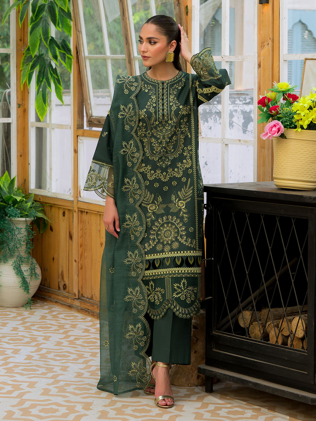 Mahnur | Bella Lawn 24 | BL - 06 - Ladies Clothes 