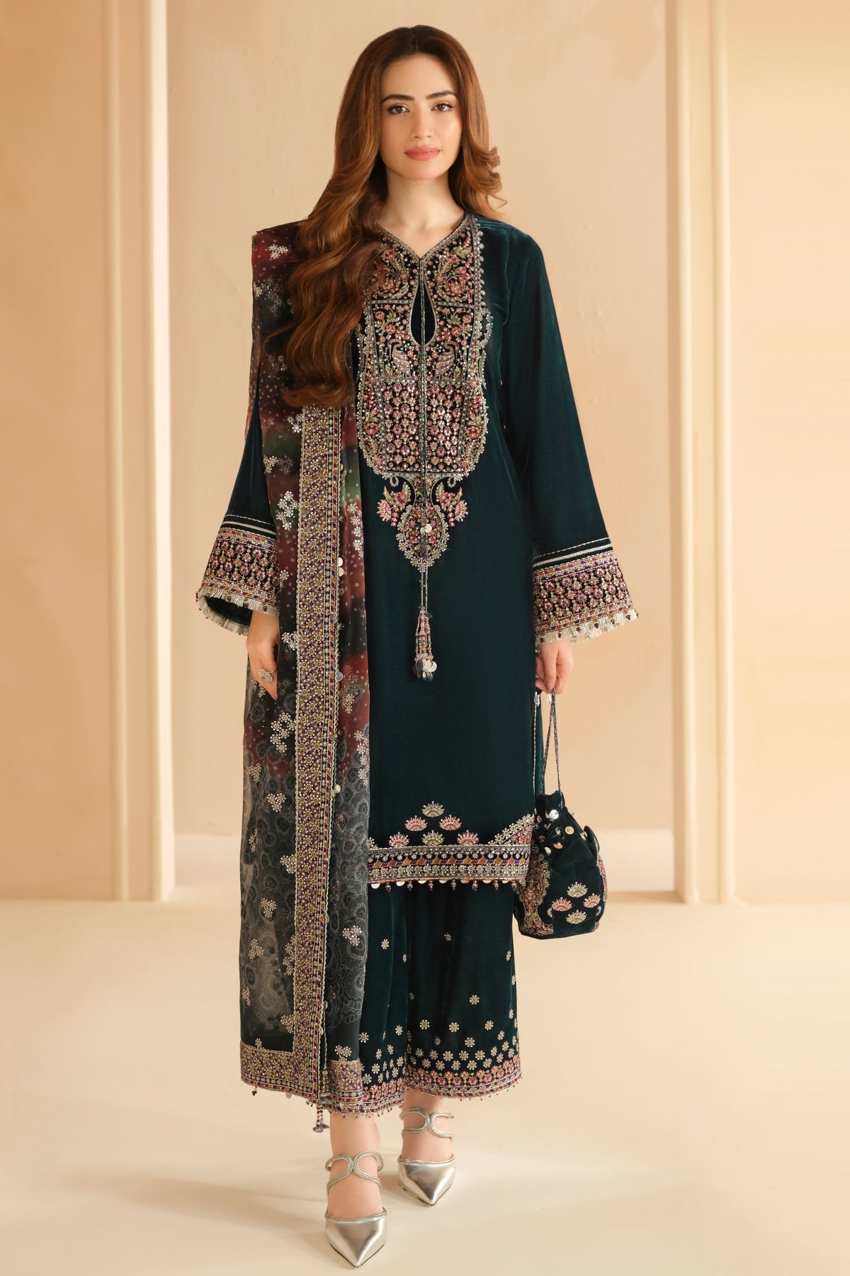 Jazmin | Velvet Edit 24 | Velvet Formal VF-2039 - Ladies Clothes - Maria Faisal