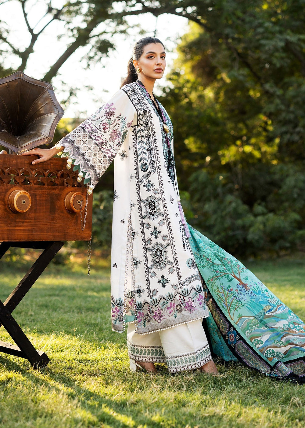 Sadaf Fawad Khan | Siraa Lawn 25 | PALM ISLAND - B by Maria Faisal - Registered Vendor of : Sadaf Fawad Khan - type : Ladies Clothes - 100% original wedding dresses