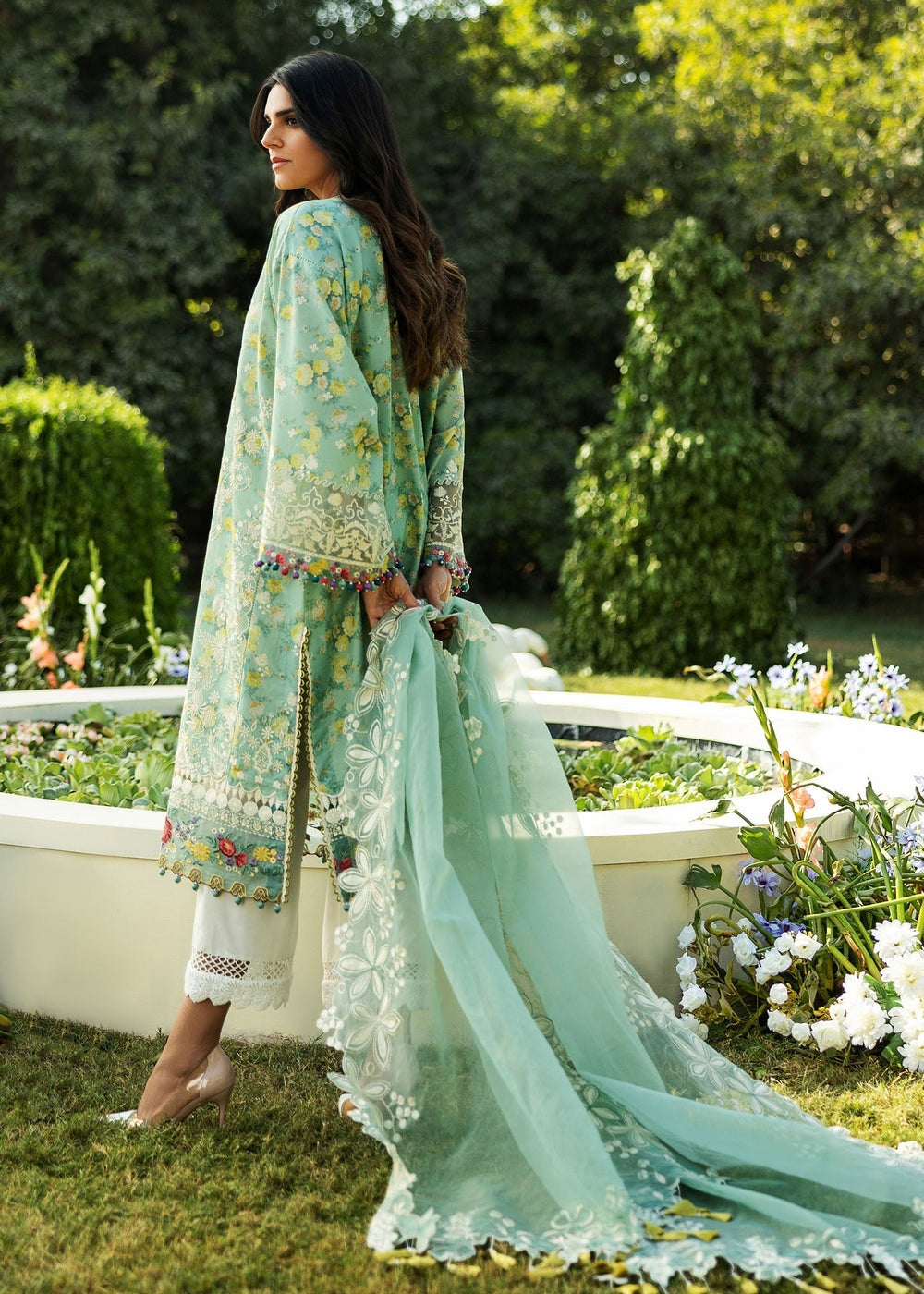 Sadaf Fawad Khan | Siraa Lawn 25 | BLOOM - B by Maria Faisal - Registered Vendor of : Sadaf Fawad Khan - type : Ladies Clothes - 100% original wedding dresses