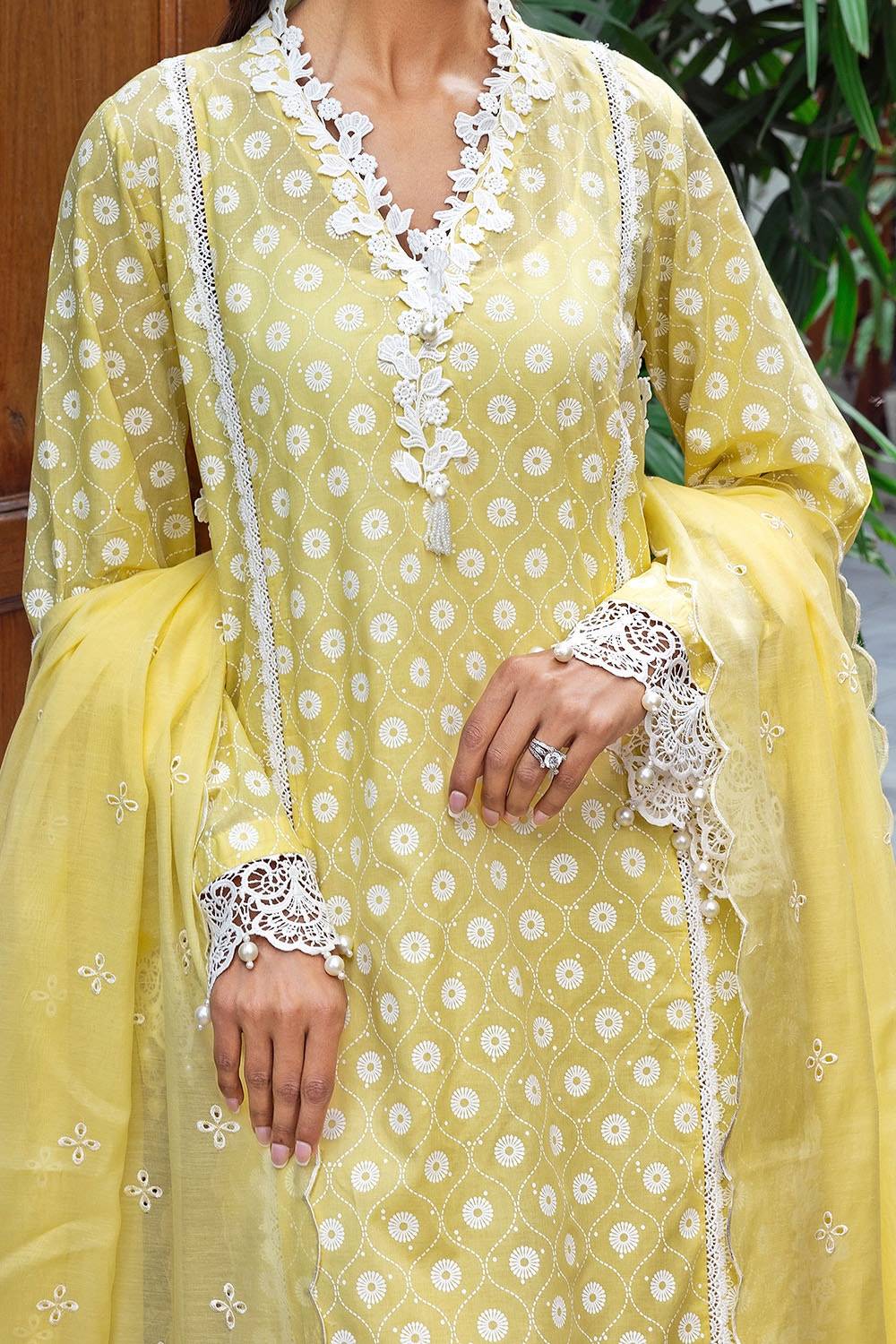 Gul Ahmed | Festive Capsule 25 | 52001 by Maria Faisal - Registered Vendor of : Gul Ahmed - type : Ladies Clothes - 100% original wedding dresses