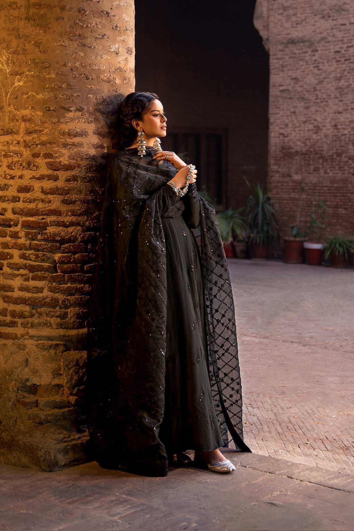 Erum Khan | Shezadian Luxe Formals | Mumtaz - Waniyas
