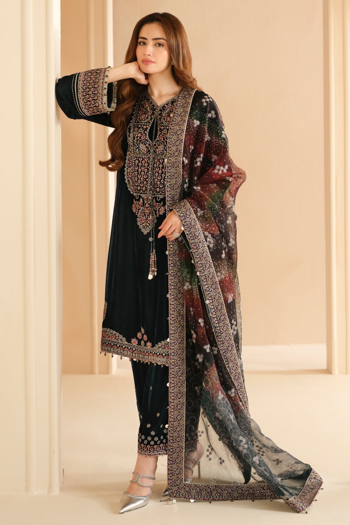 Jazmin | Velvet Edit 24 | Velvet Formal VF-2039 - Ladies Clothes - Maria Faisal