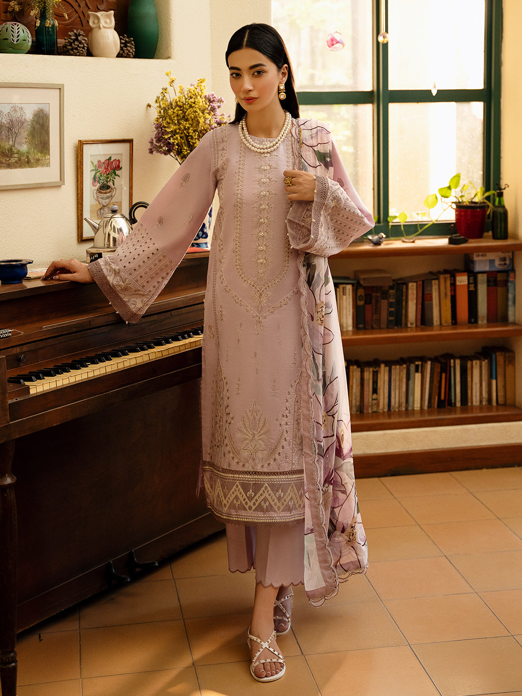 Izel | Dastak Luxury Lawn | GUL - Ladies Clothes 
