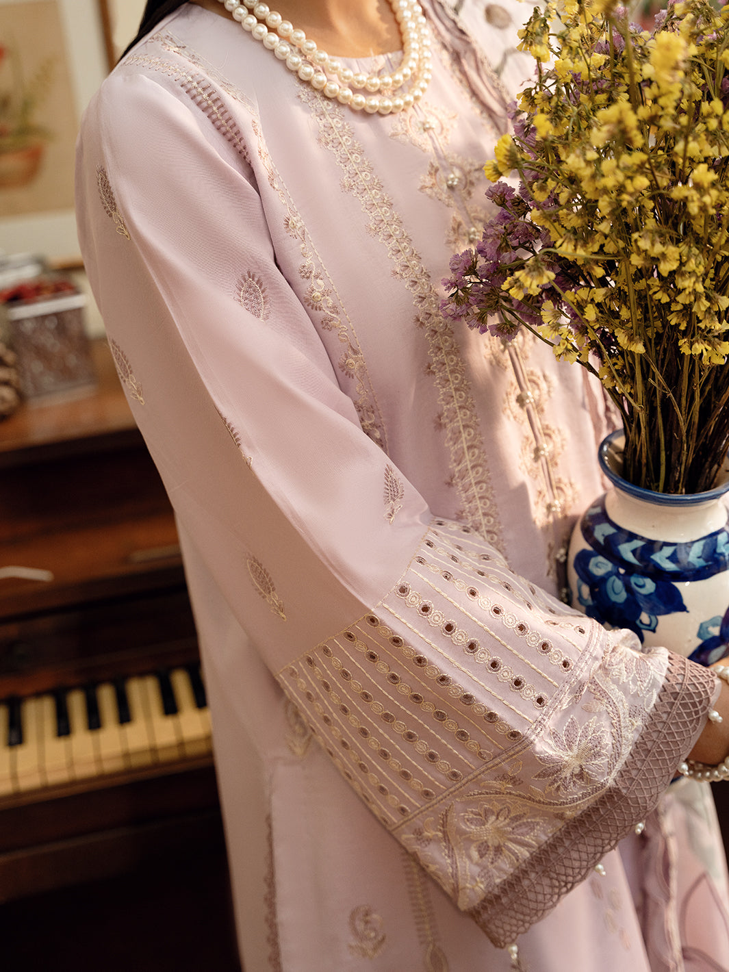 Izel | Dastak Luxury Lawn | GUL - Ladies Clothes 