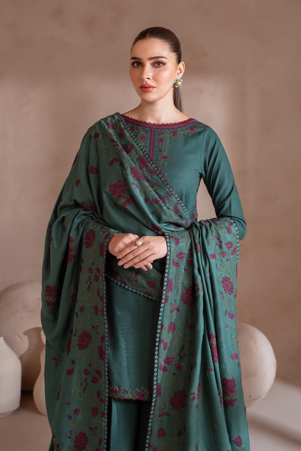 Iznik | Exclusive Winter | UE-370 - Ladies Clothes - Maria Faisal