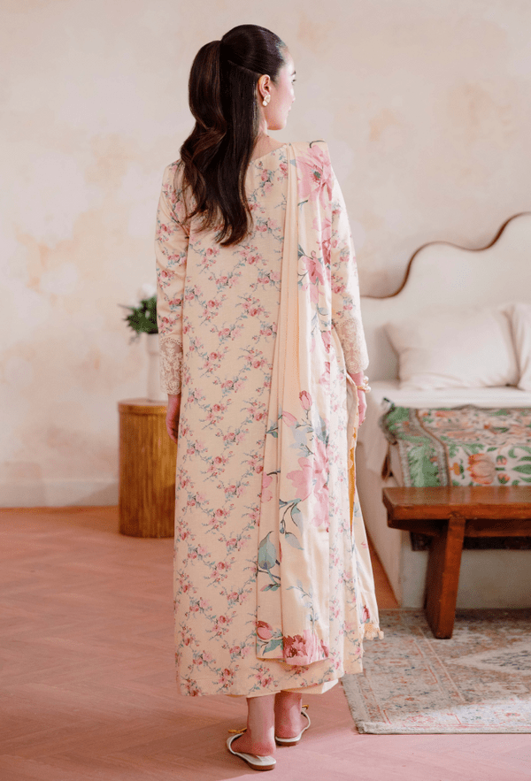 Humdum | Layla 25 | D04 - is Peach Cream dress from Humdum - Ladies Clothes - Maria Faisal