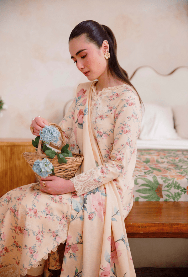 Humdum | Layla 25 | D04 - is Peach Cream dress from Humdum - Ladies Clothes - Maria Faisal