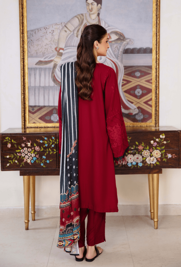 Humdum | Serene 26 | D05 - is Deep Red dress from Humdum - Ladies Clothes - Maria Faisal