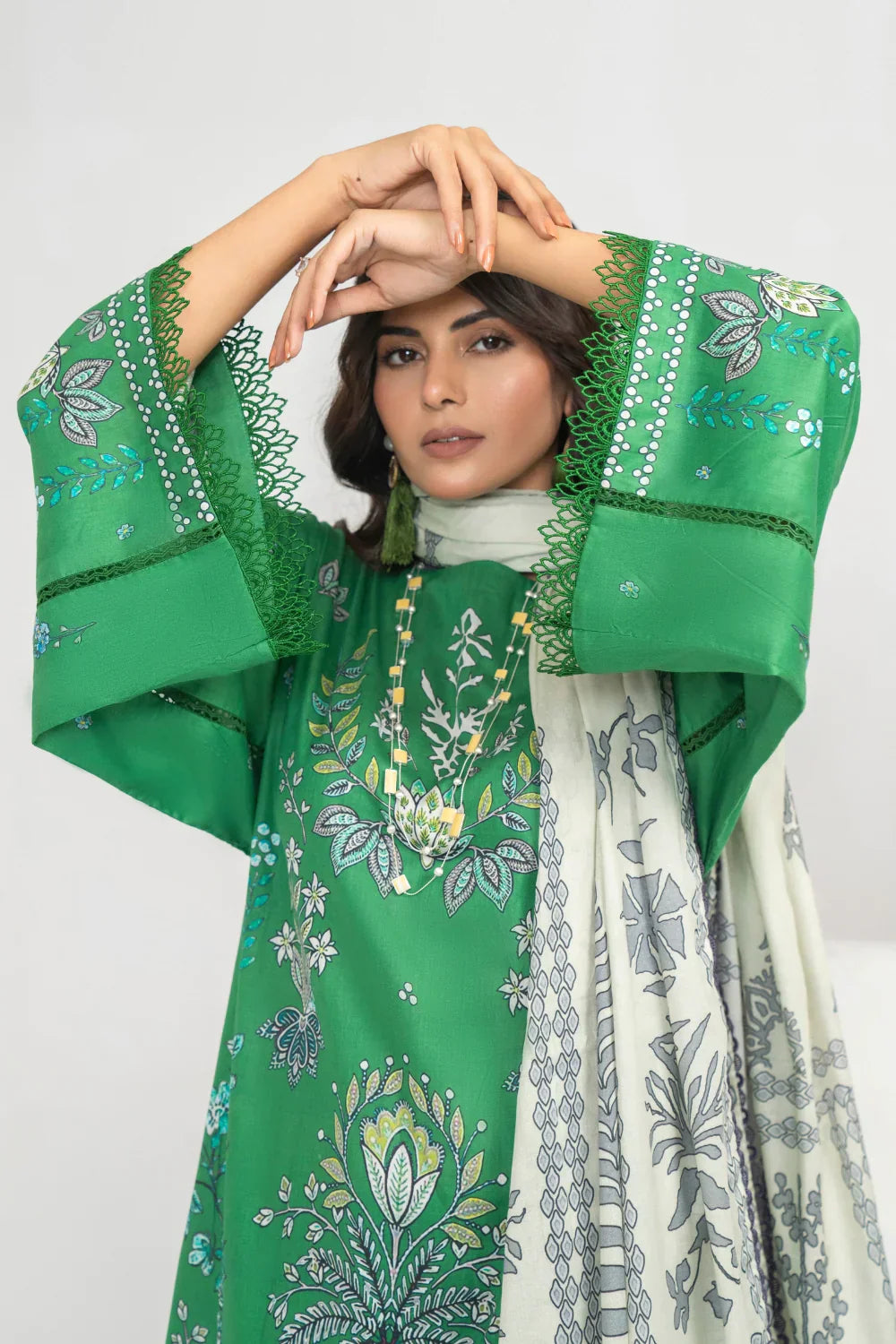 Ittehad | Printed Lawn 24 | IP3P04-3PS-GRN - Ladies Clothes 