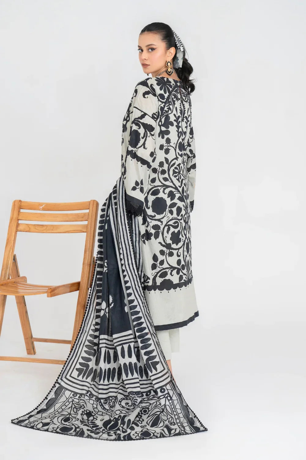 Ittehad | Printed Lawn 24 | IP3P08-3PS-LGY - Ladies Clothes 