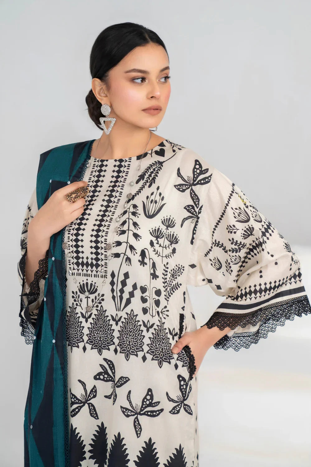 Ittehad | Printed Lawn 24 | IP3P02-3PS-BGE - Ladies Clothes 