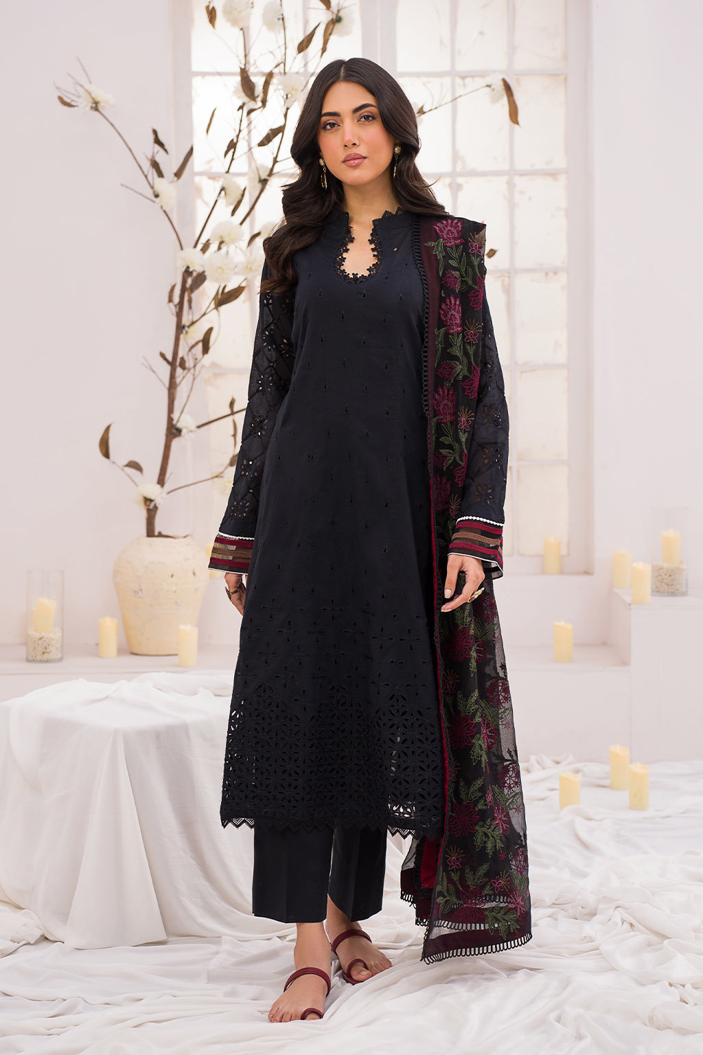 Iznik | Lawnkari 24 | UE-200 GARRULOUS - Ladies Clothes - Maria Faisal