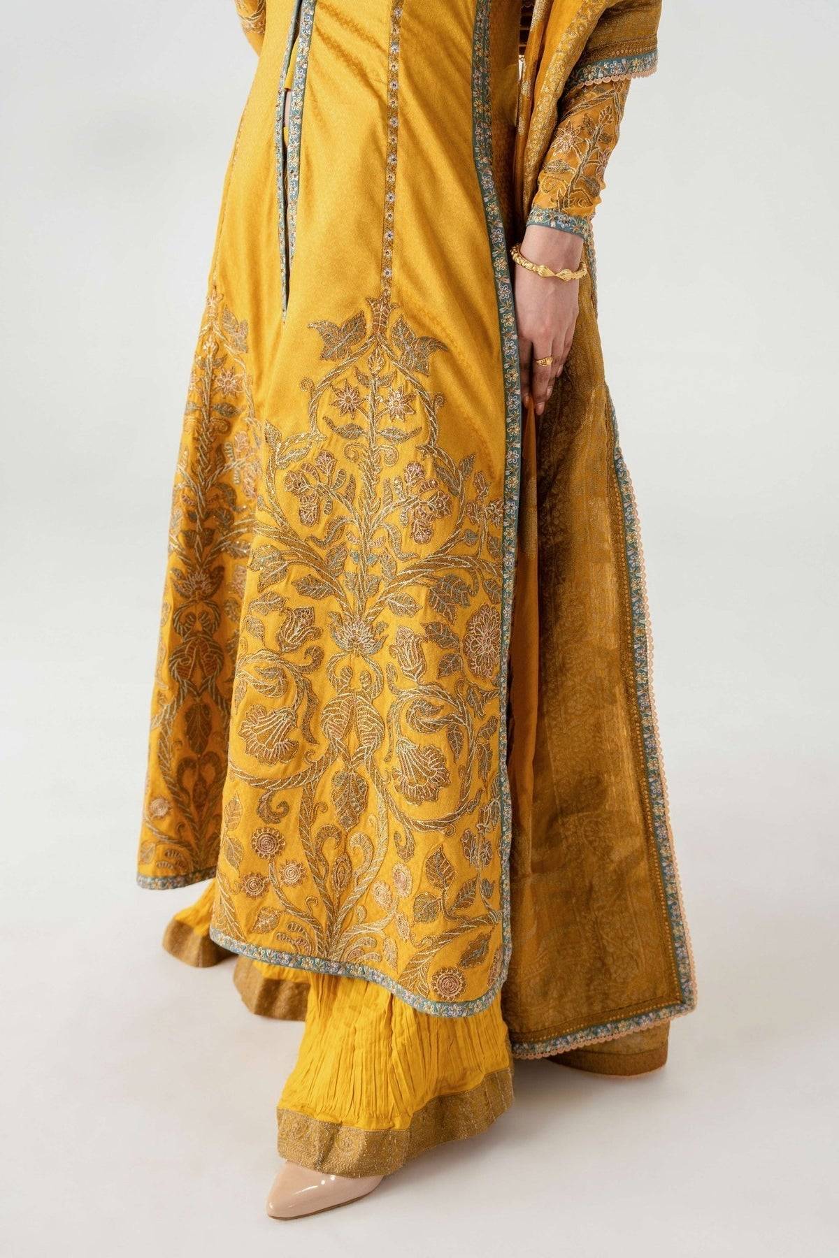 Fahad Hussayn | Jalsa Ghar | Kunj buta by Maria Faisal - Registered Vendor of : Fahad Hussayn - type : Ladies Clothes - 100% original wedding dresses