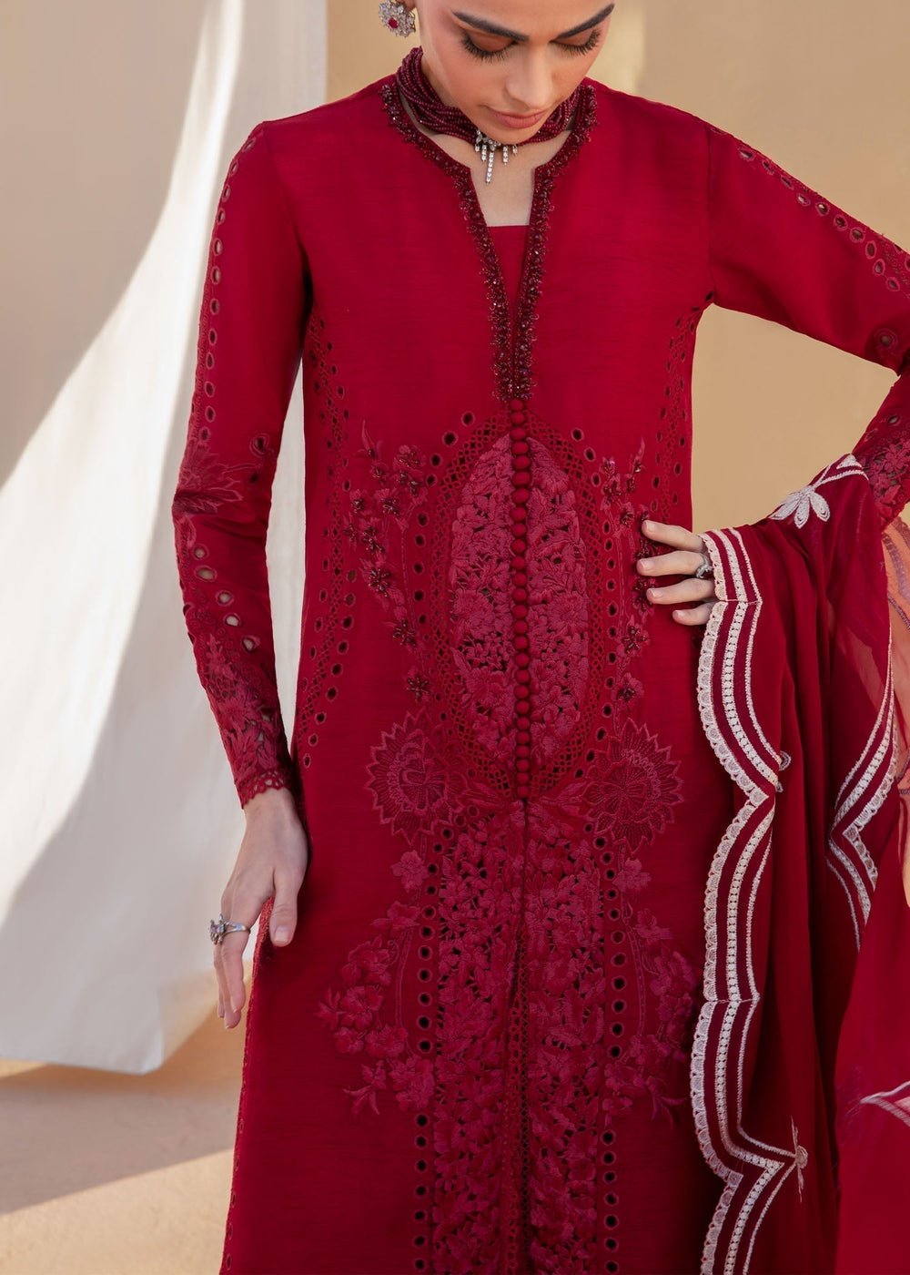 Saira Shakira | Rosea Casual Pret 25 | Izzy
