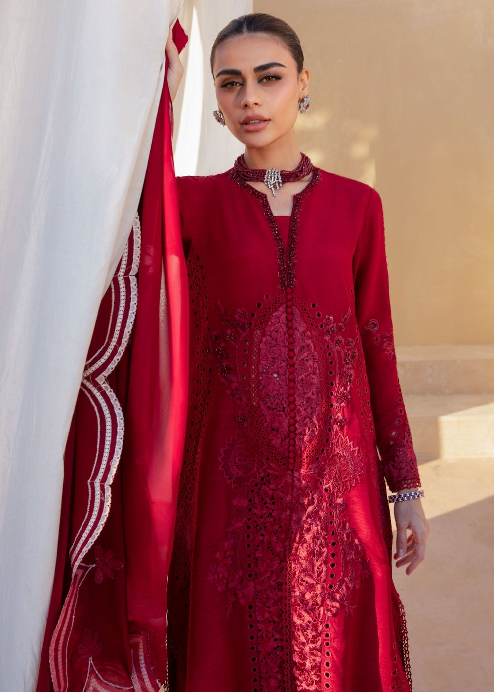 Saira Shakira | Rosea Casual Pret 25 | Izzy