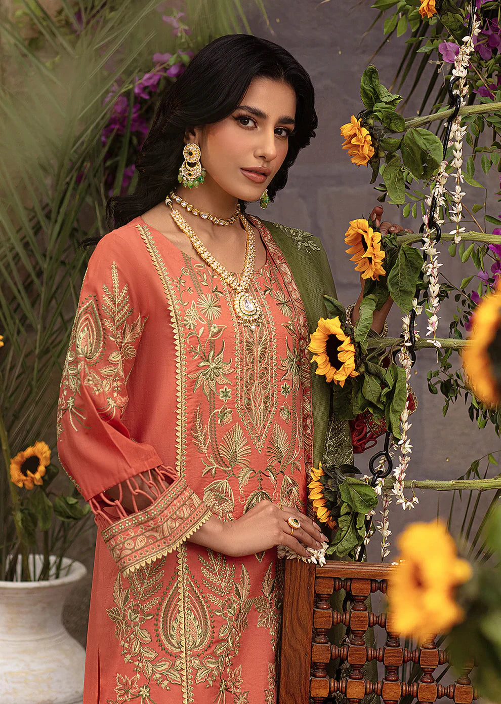 Mohagni | Muntazir Luxury Lawn 24 | CM-09 - Ladies Clothes 
