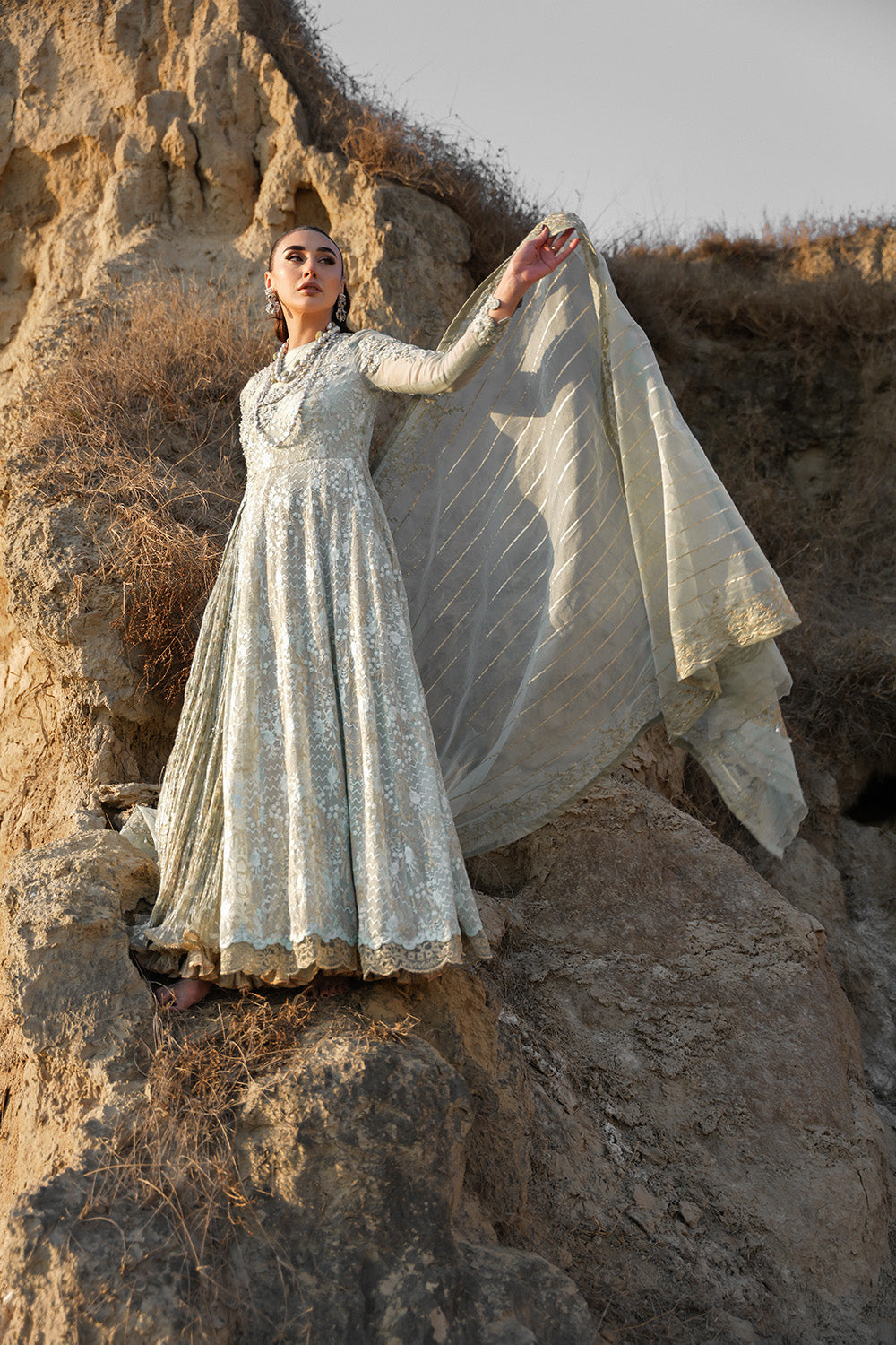 Nilofer Shahid | Verve Summer 24 | Mavi  Verve SS 24 - Maria Faisal