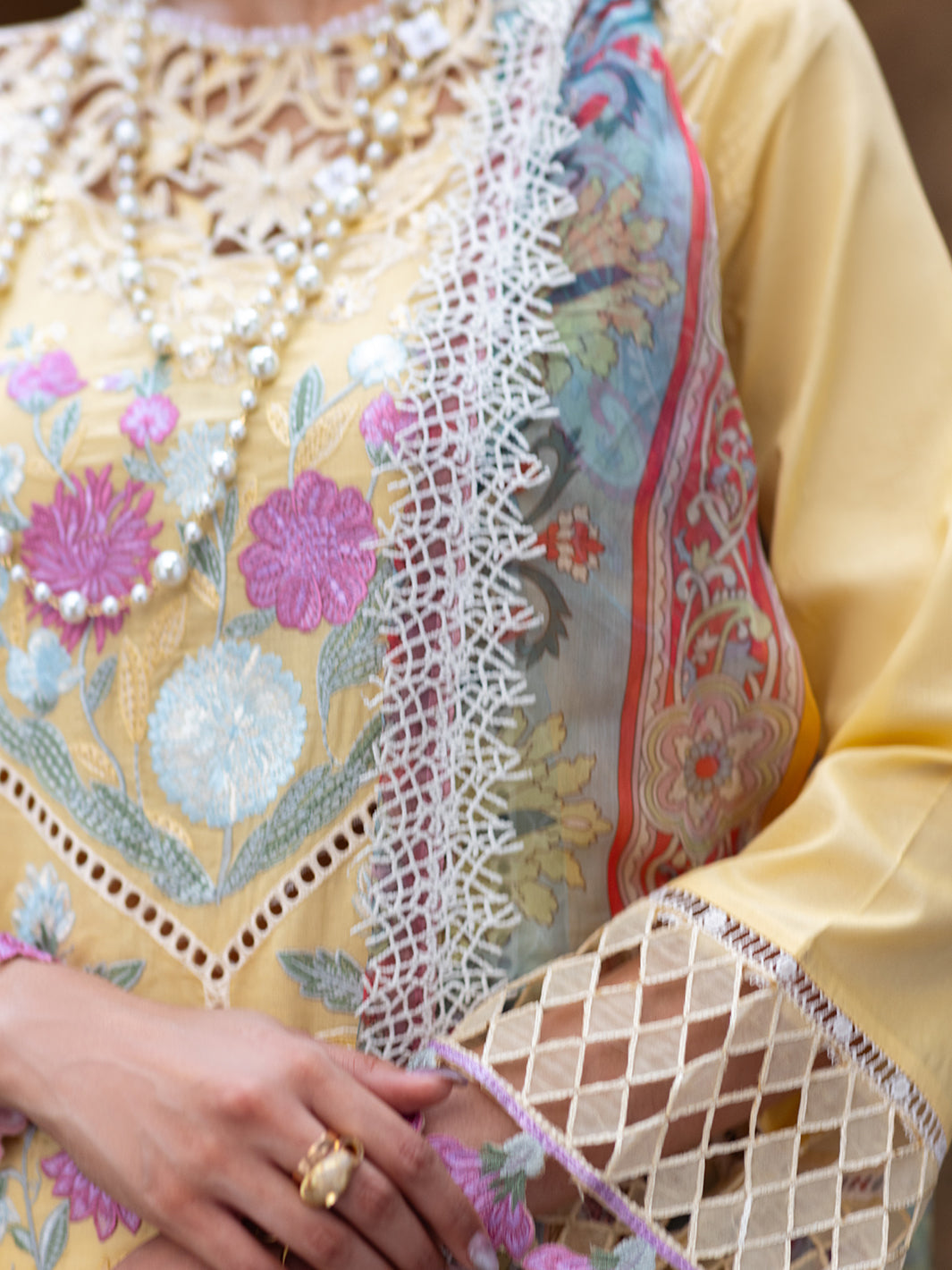 Roheenaz | Dahlia Embroidered Lawn 24 | Daffodil - Ladies Clothes 