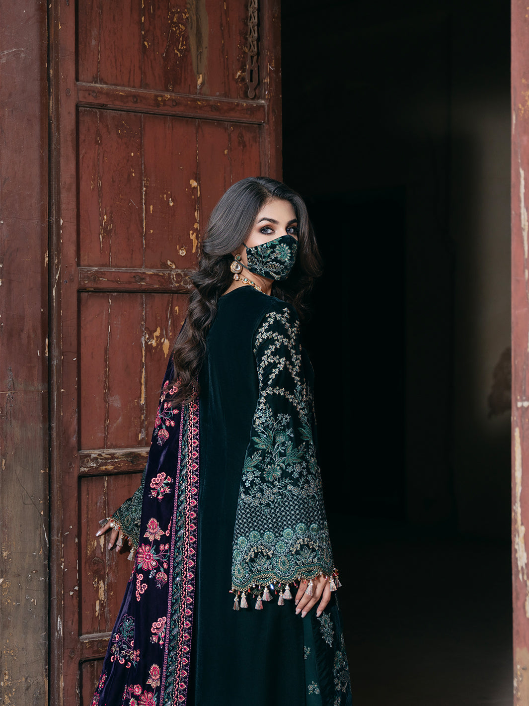Flossie | Siara Velvet Formals | V-102 - A - Ladies Clothes - Maria Faisal