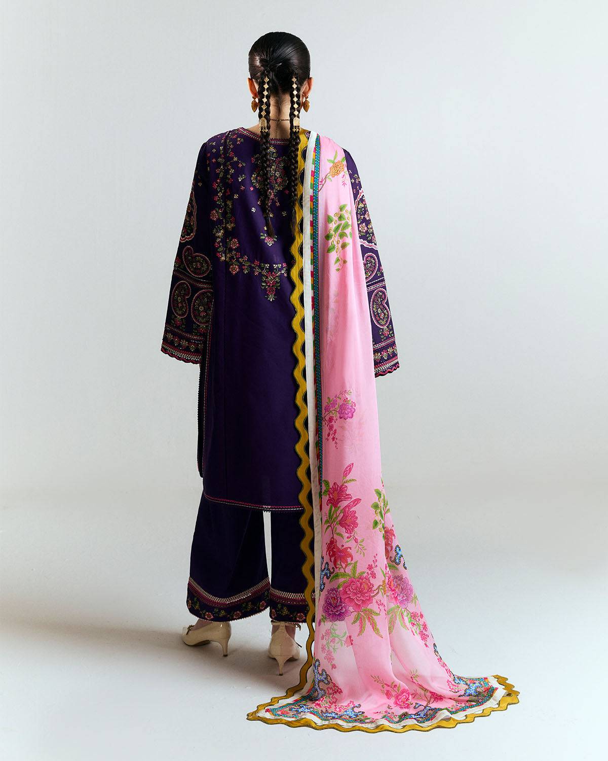 Jugnu | SS 25 | Sagar by Maria Faisal - Registered Vendor of : Jugnu - type : Ladies Clothes - 100% original wedding dresses
