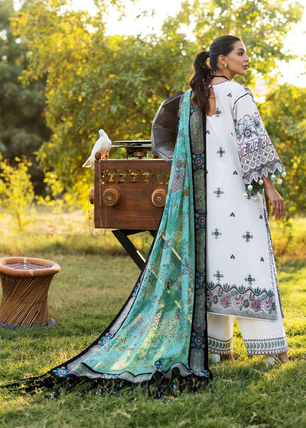 Sadaf Fawad Khan | Siraa Lawn 25 | PALM ISLAND - B by Maria Faisal - Registered Vendor of : Sadaf Fawad Khan - type : Ladies Clothes - 100% original wedding dresses