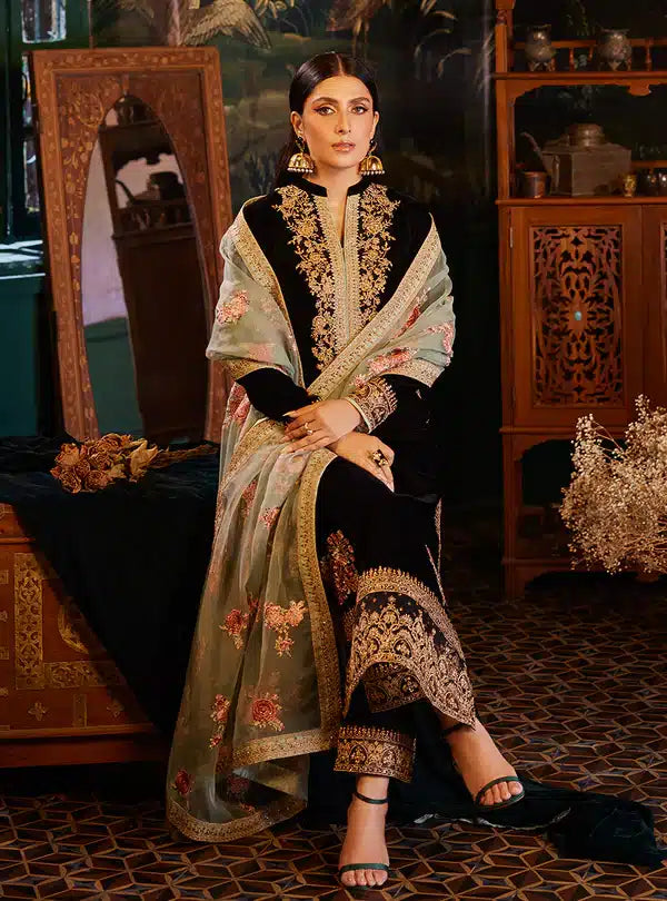 Zainab Chottani | Luxury Velvet Collection 23 | Andleep