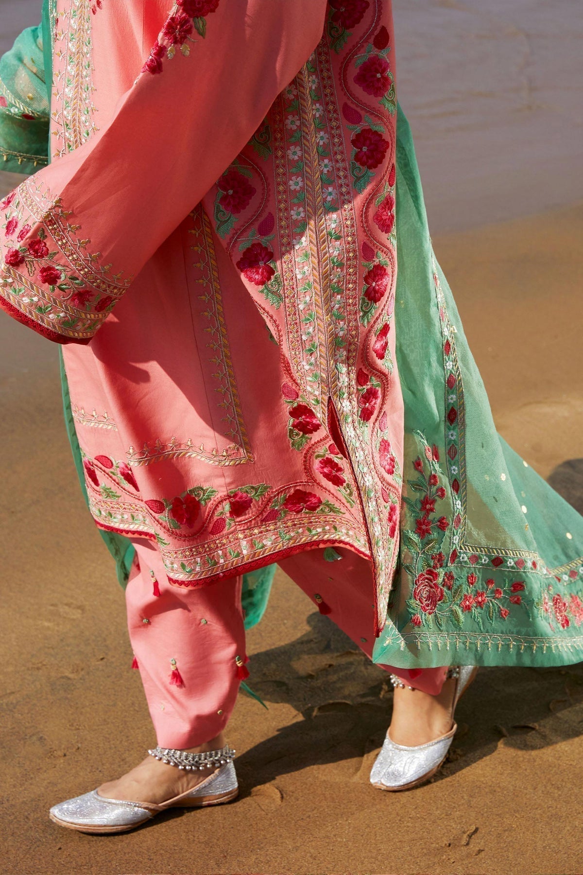 Zara Shahjahan | Luxury Lawn 24 | JIYA-6A - Luxury - Maria Faisal